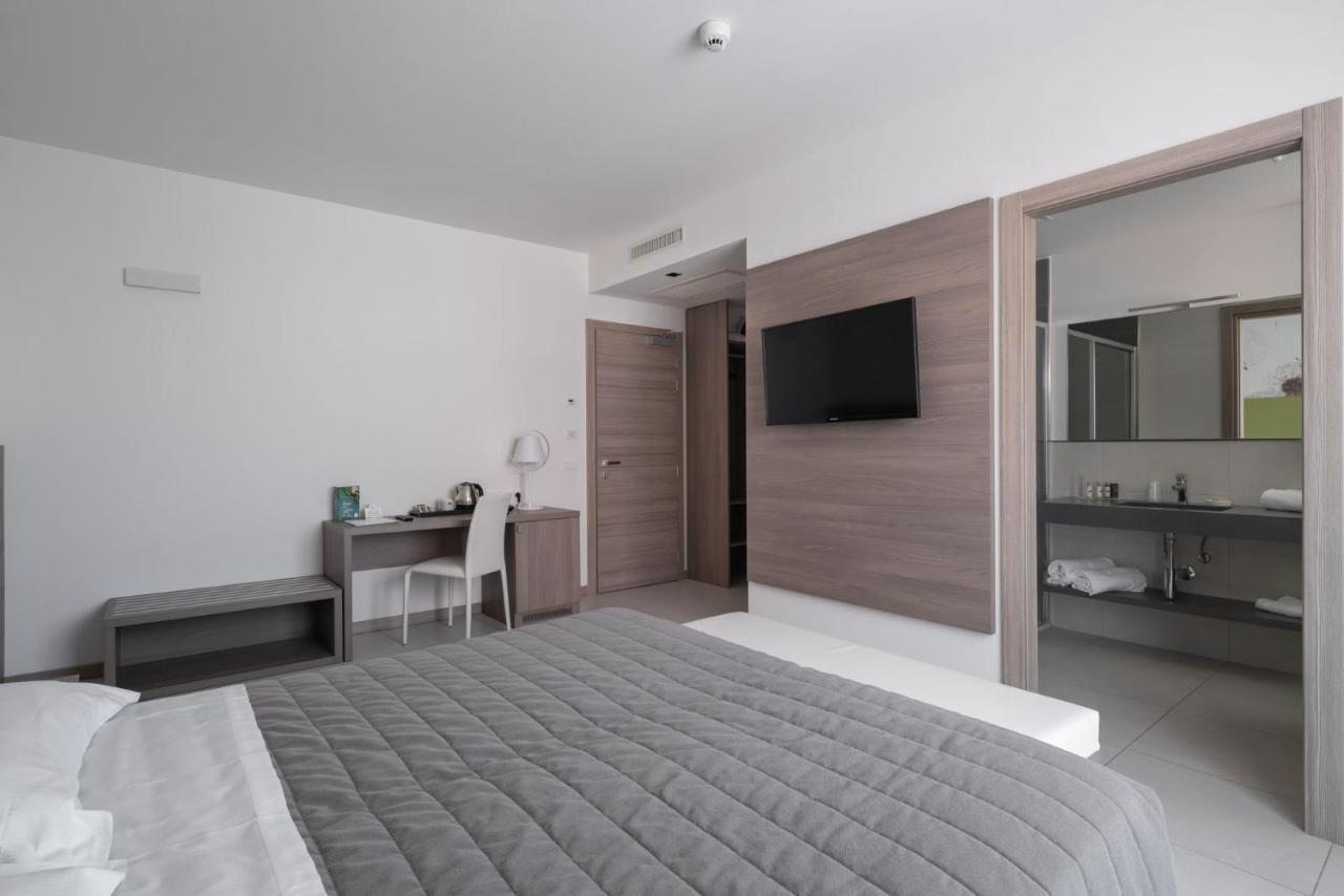 Hotel Iris Jesolo Exterior photo