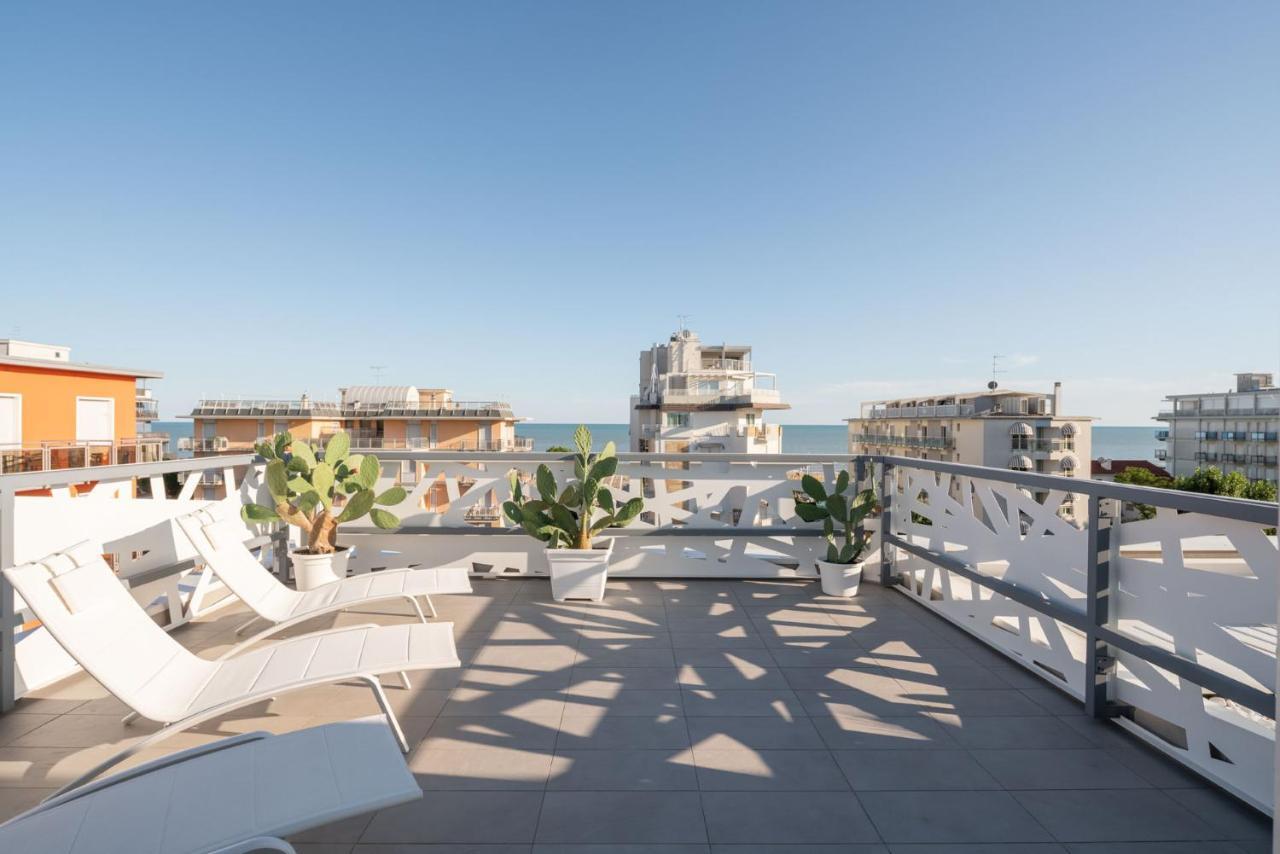 Hotel Iris Jesolo Exterior photo